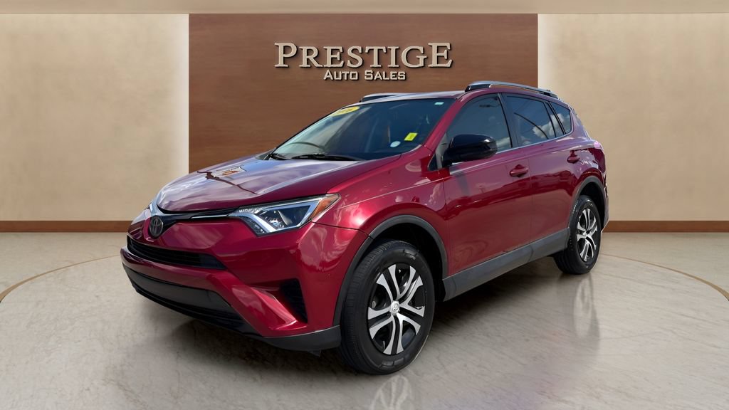 Used 2018 Toyota RAV4 LE FWD image 39
