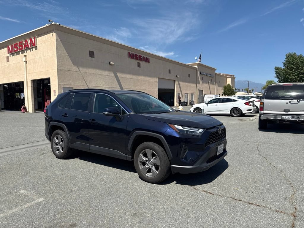 Used 2024 Toyota RAV4 XLE AWD/4WD image 2
