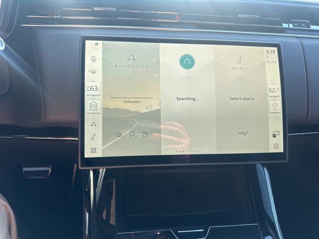 Used 2025 Land Rover Range Rover Sport Dynamic SE image 11