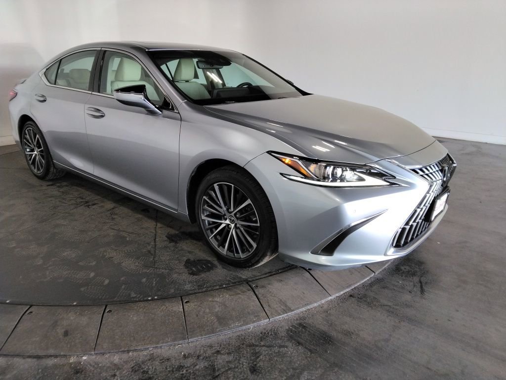 Used 2022 Lexus ES 350 w/ Premium Package image 4