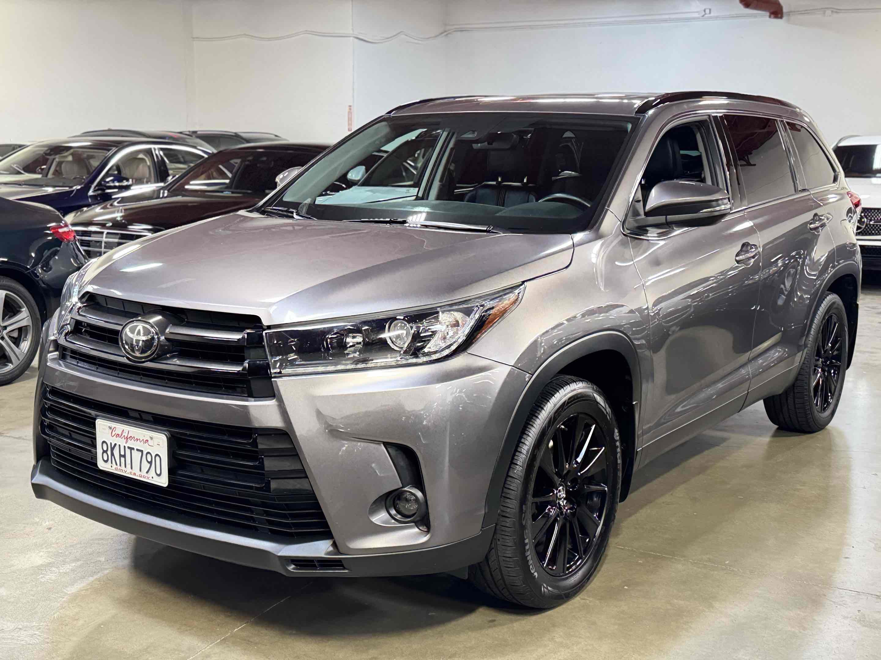 Used 2019 Toyota Highlander XLE image 28