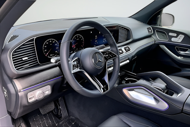 Used 2025 Mercedes-Benz GLE 350 4MATIC image 7