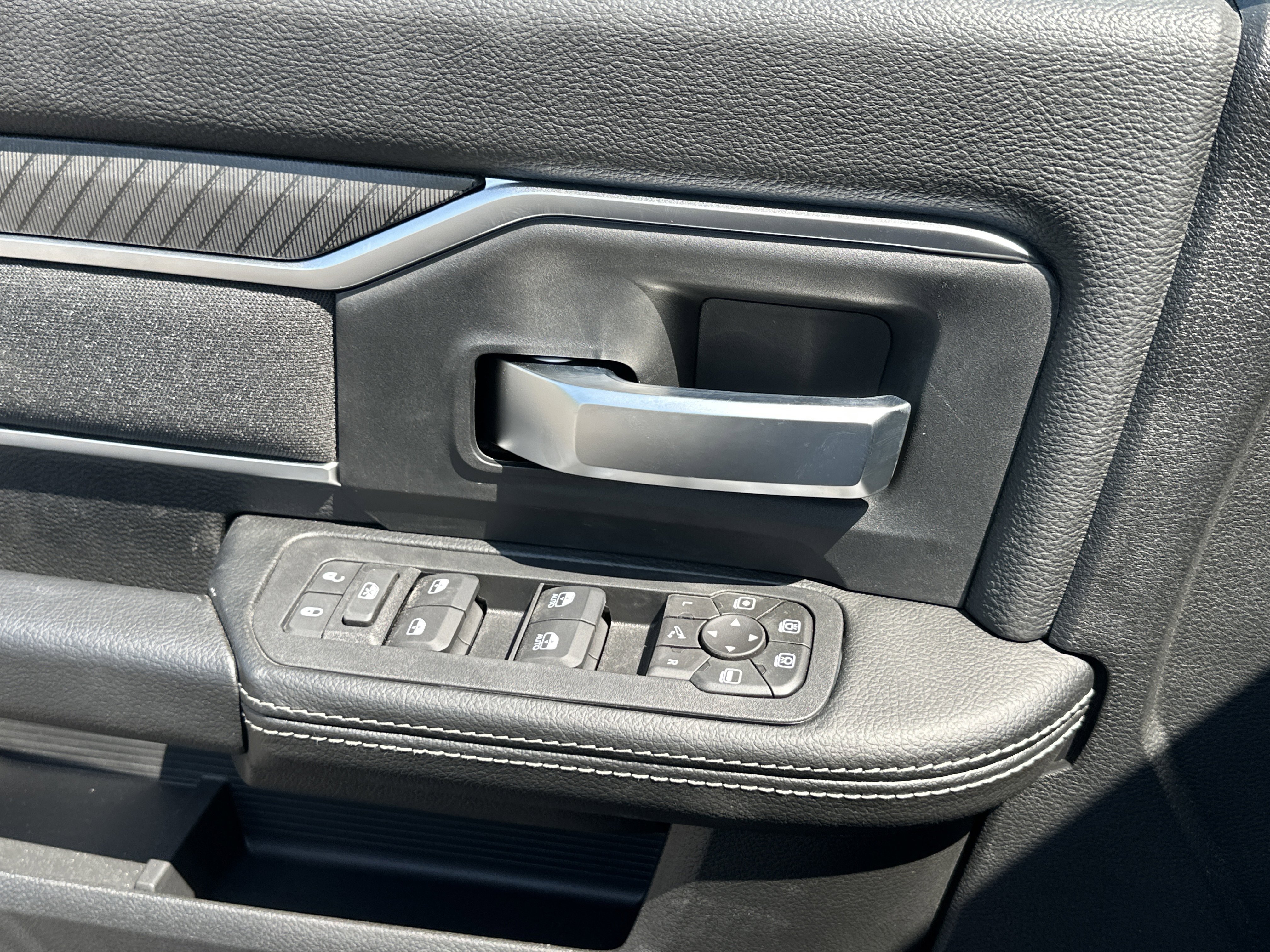 New 2026 RAM 2500 Big Horn AWD/4WD image 13
