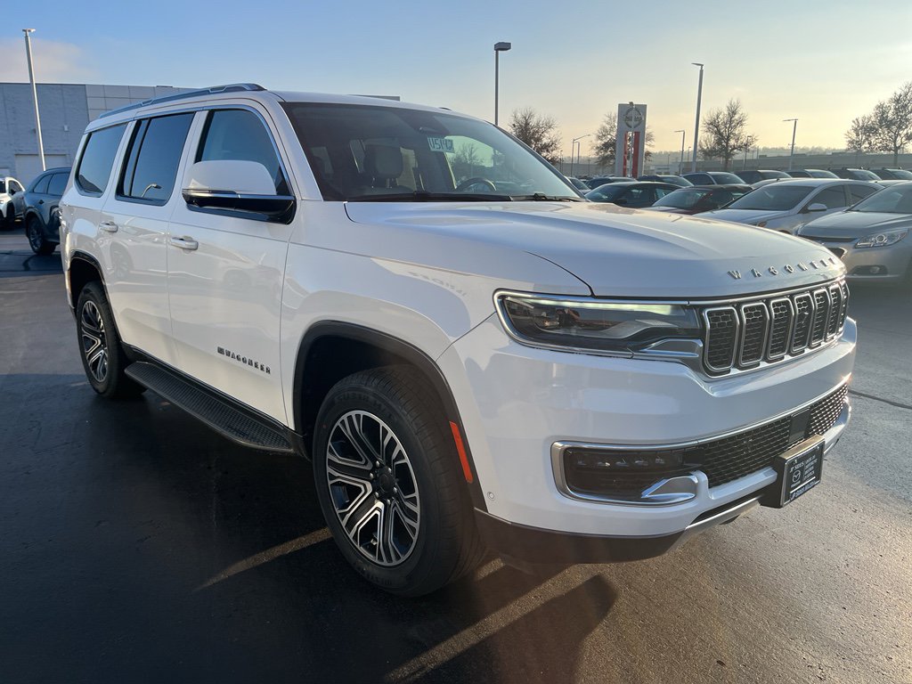 Used 2022 Jeep Wagoneer Series III w/ Convenience Group I image 5
