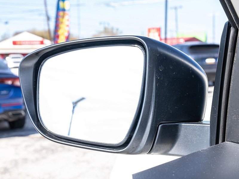 Used 2020 Nissan Rogue Sport SL image 34