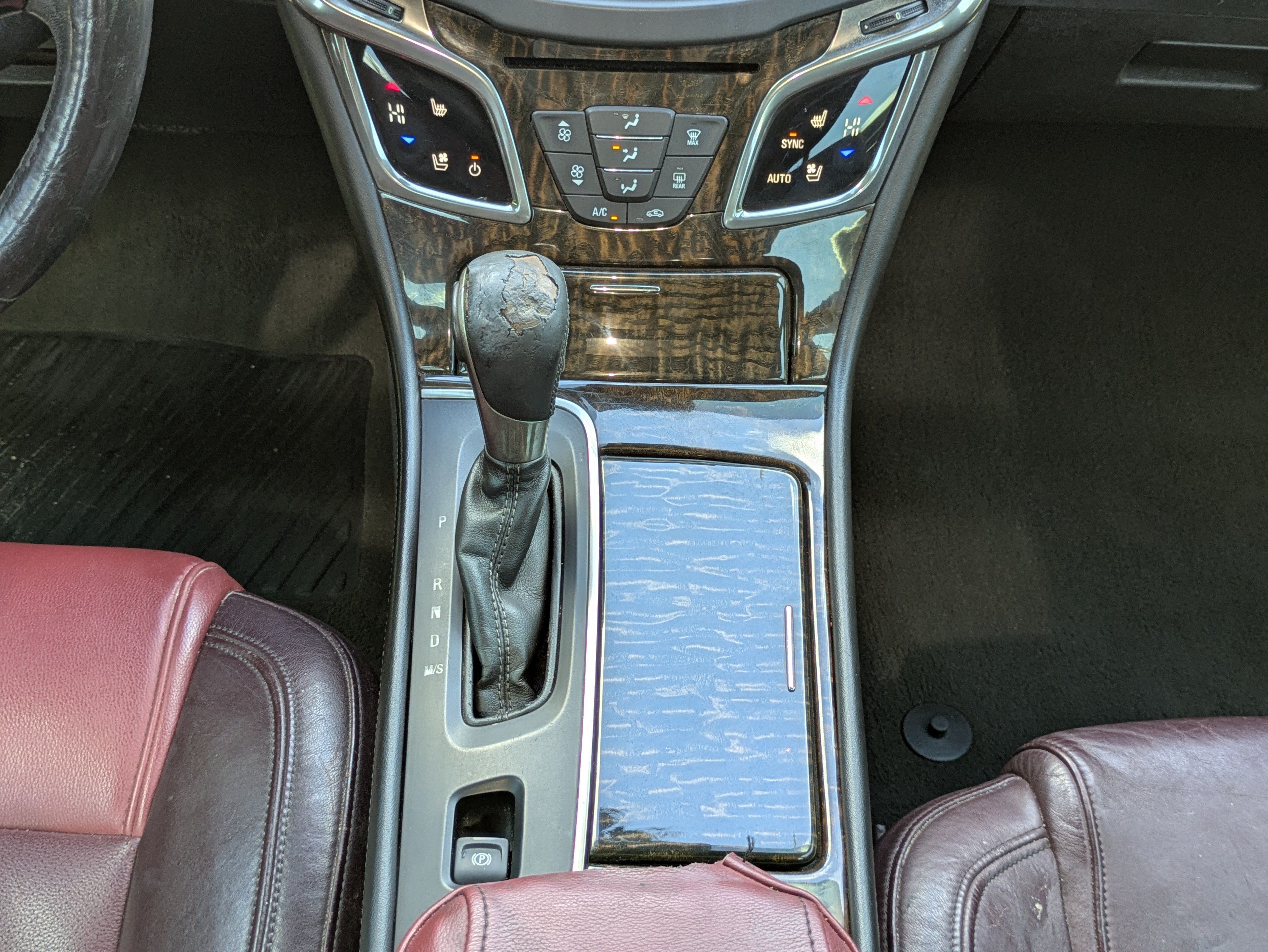 Used 2015 Buick LaCrosse Premium w/ Ultra Luxury Package FWD image 18