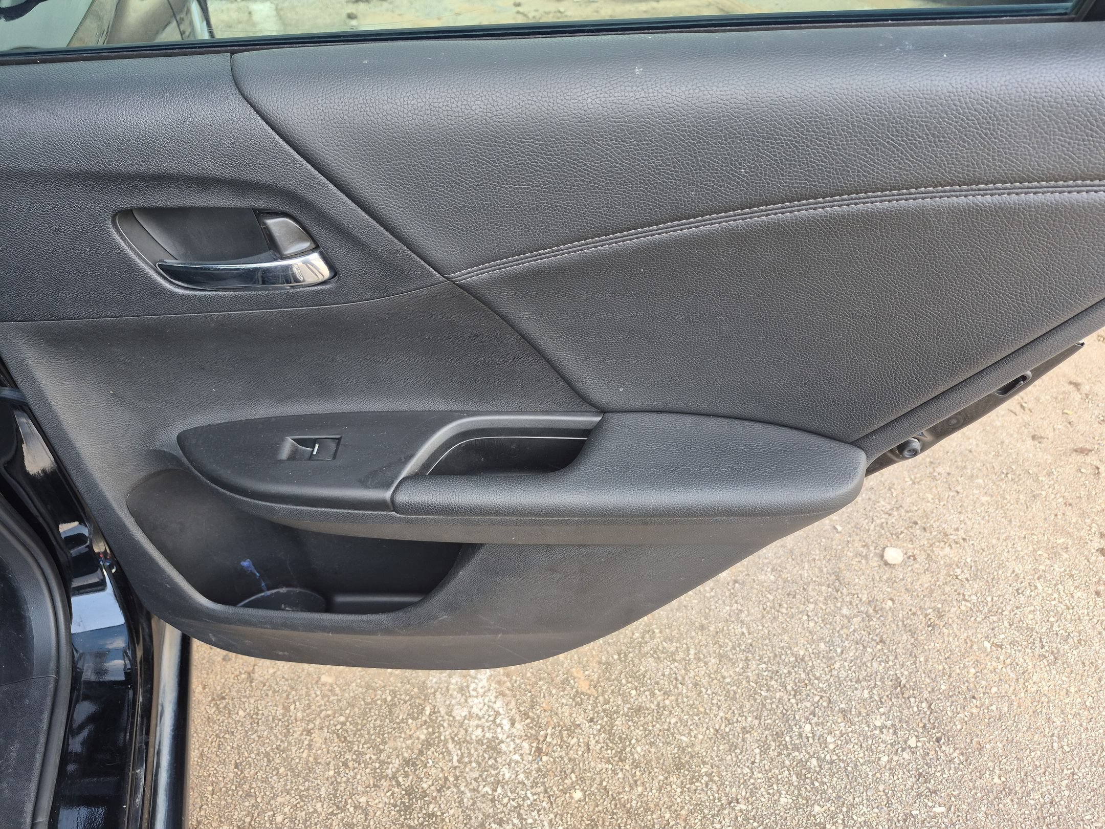 Used 2014 Honda Accord EX-L image 25
