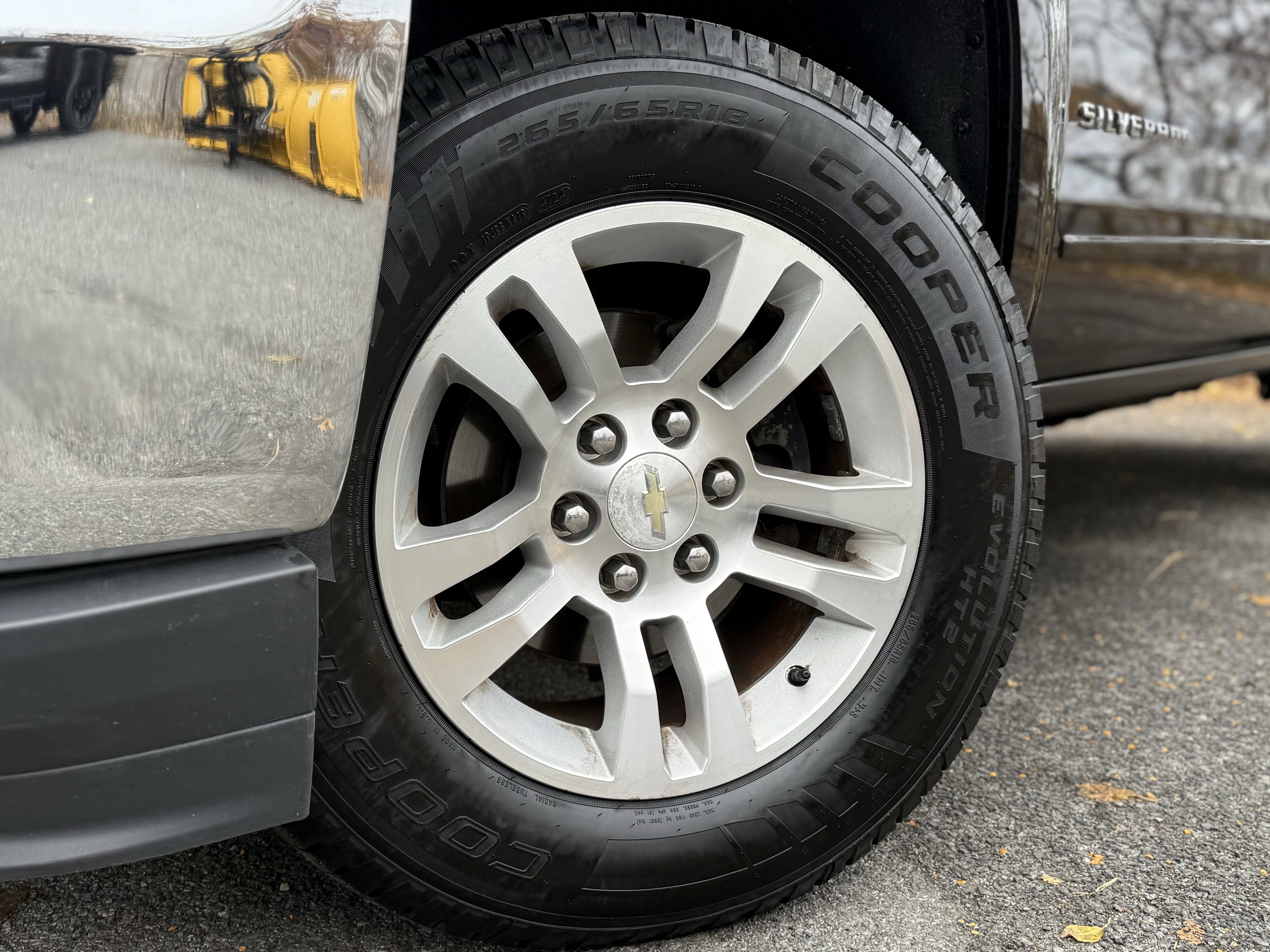 Used 2018 Chevrolet Silverado 1500 LT w/ All Star Edition image 6