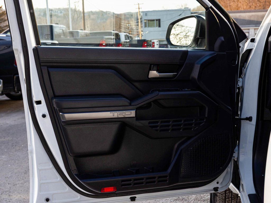 Used 2024 Toyota Tacoma TRD Sport image 11