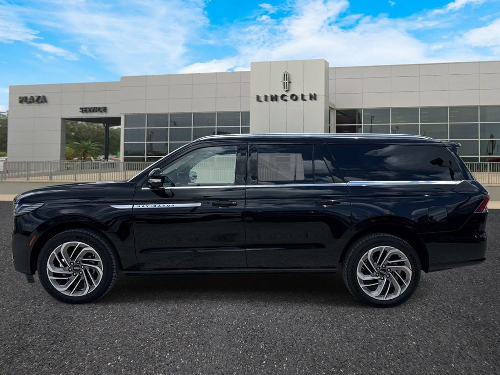 New 2026 Lincoln Navigator L Reserve AWD/4WD image 6