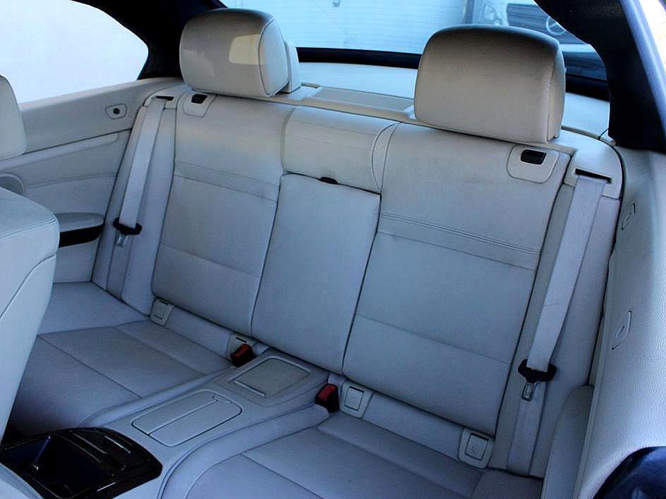 Used 2013 BMW 335i Convertible w/ M Sport Pkg image 11