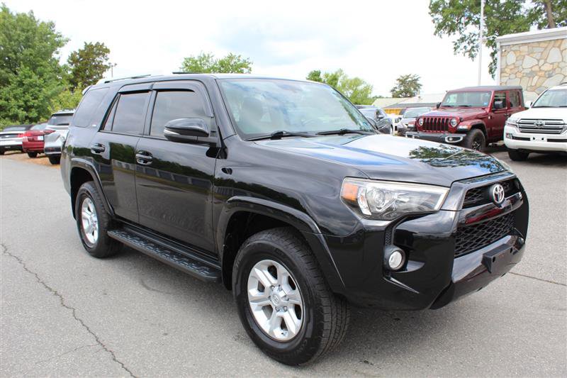 Used 2017 Toyota 4Runner SR5 Premium w/ Convenience Package AWD/4WD image 9