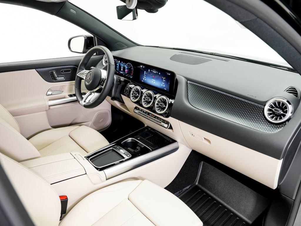 Used 2025 Mercedes-Benz GLA 250 4MATIC image 18