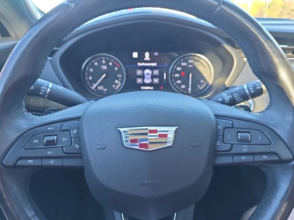 Used 2019 Cadillac XT4 Premium Luxury image 18