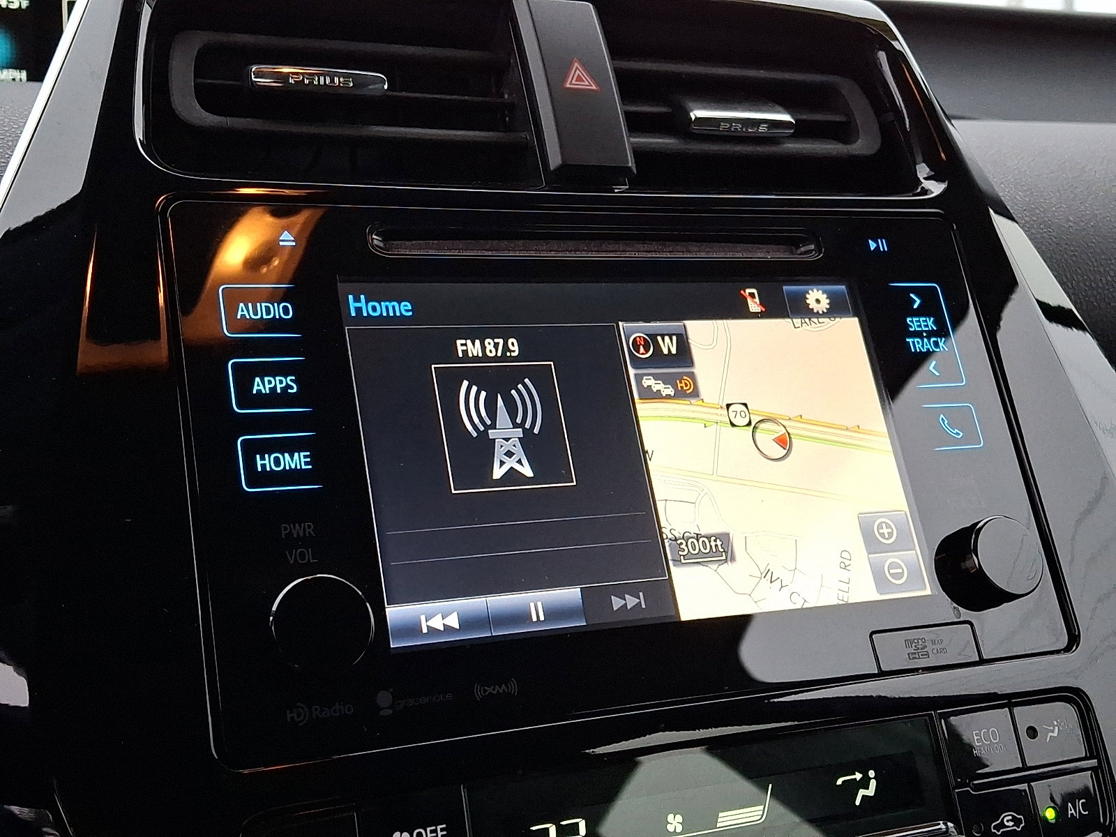 Used 2017 Toyota Prius Prime Plus image 18