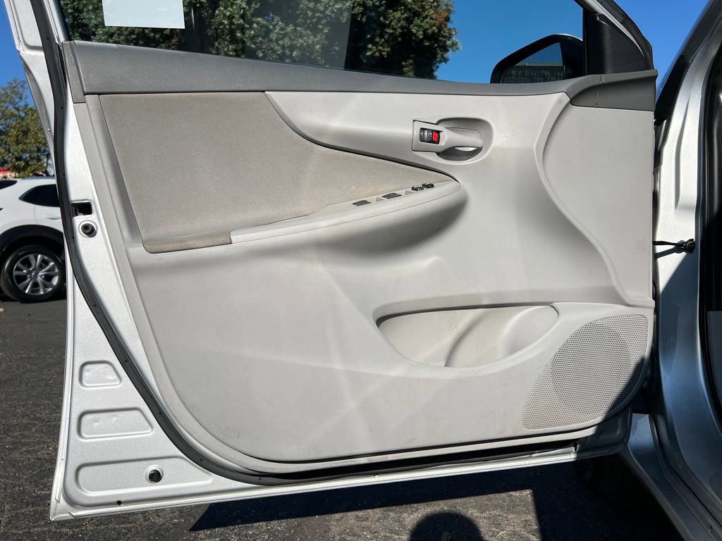 Used 2009 Toyota Corolla LE image 34