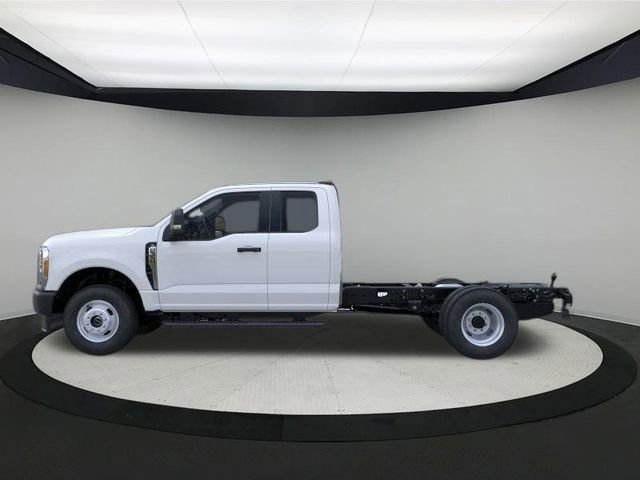 New 2026 Ford F350 XL w/ Snow Plow Prep Package image 3