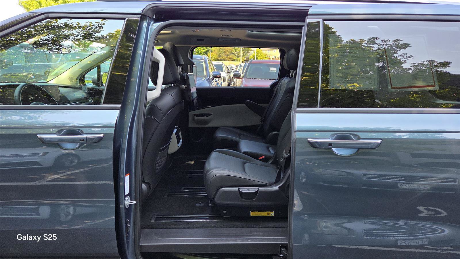 Certified 2024 Kia Carnival SX Prestige FWD image 28