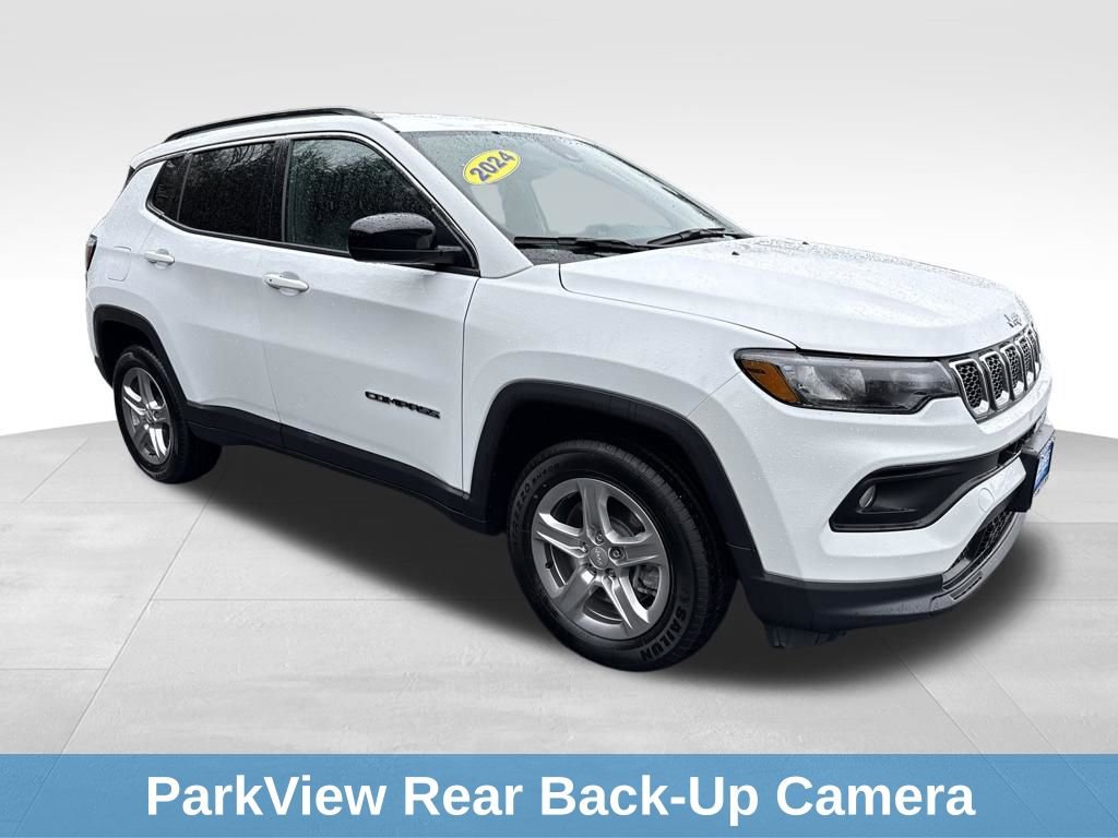 Used 2024 Jeep Compass Latitude image 10