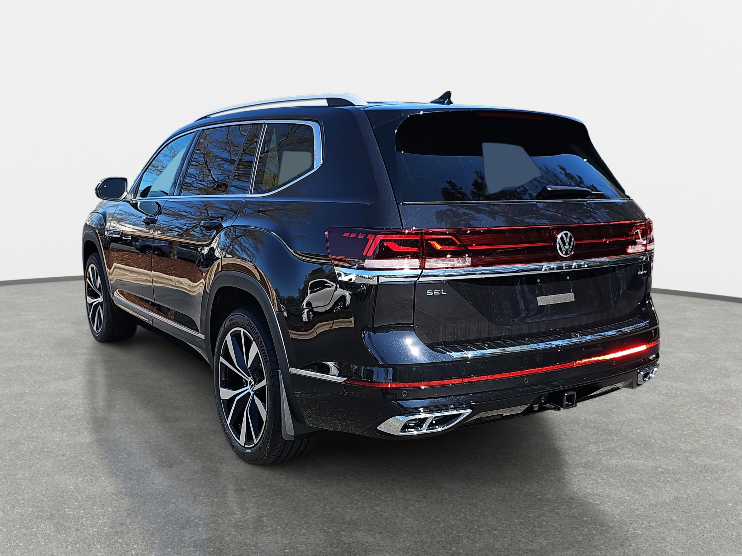 New 2025 Volkswagen Atlas SEL Premium R-Line image 5