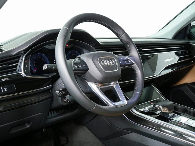 Used 2019 Audi Q8 Prestige w/ Towing Package AWD/4WD image 4