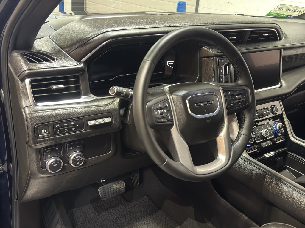 Used 2024 GMC Yukon XL Denali image 21