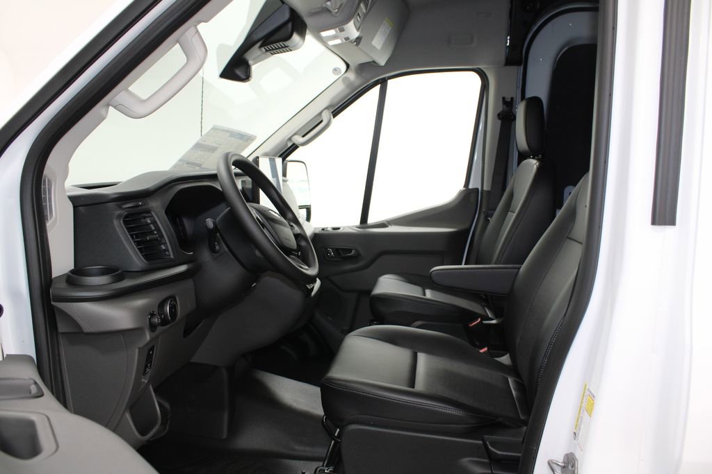 New 2026 Ford Transit 250 148 Medium Roof w/ Load Area Protection Package image 22