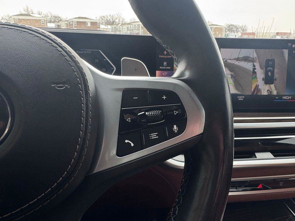 Used 2023 BMW X7 M60i w/ Executive Package image 31