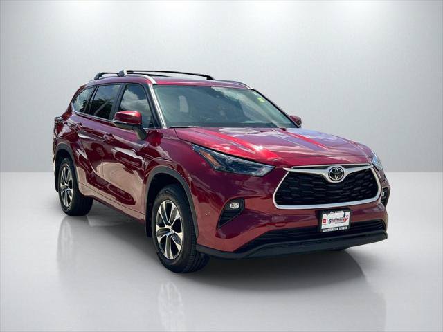 Certified 2026 Toyota Highlander XLE AWD/4WD video 3