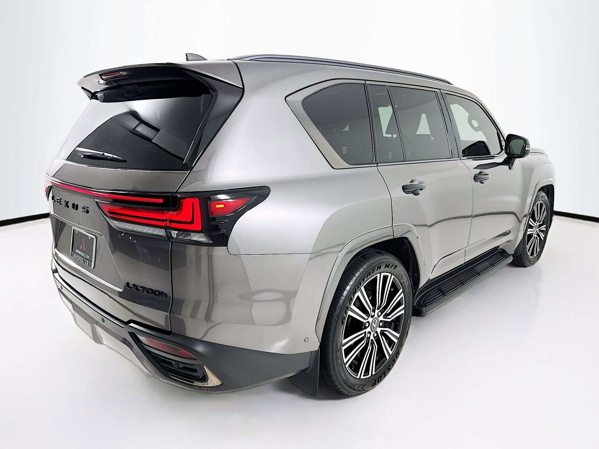 Used 2025 Lexus LX 700h Luxury image 8