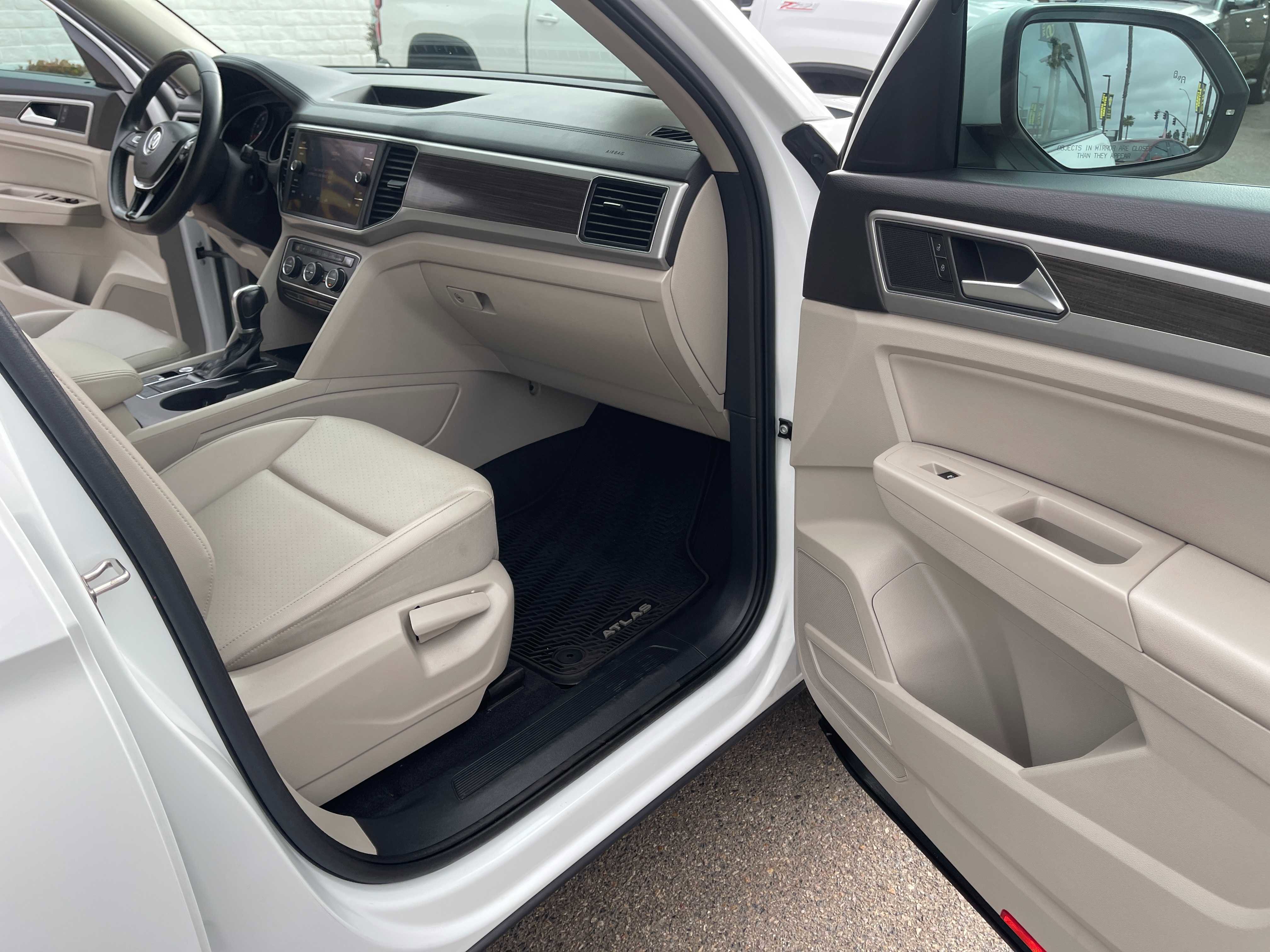 Used 2019 Volkswagen Atlas SE w/ Towing Package FWD image 18