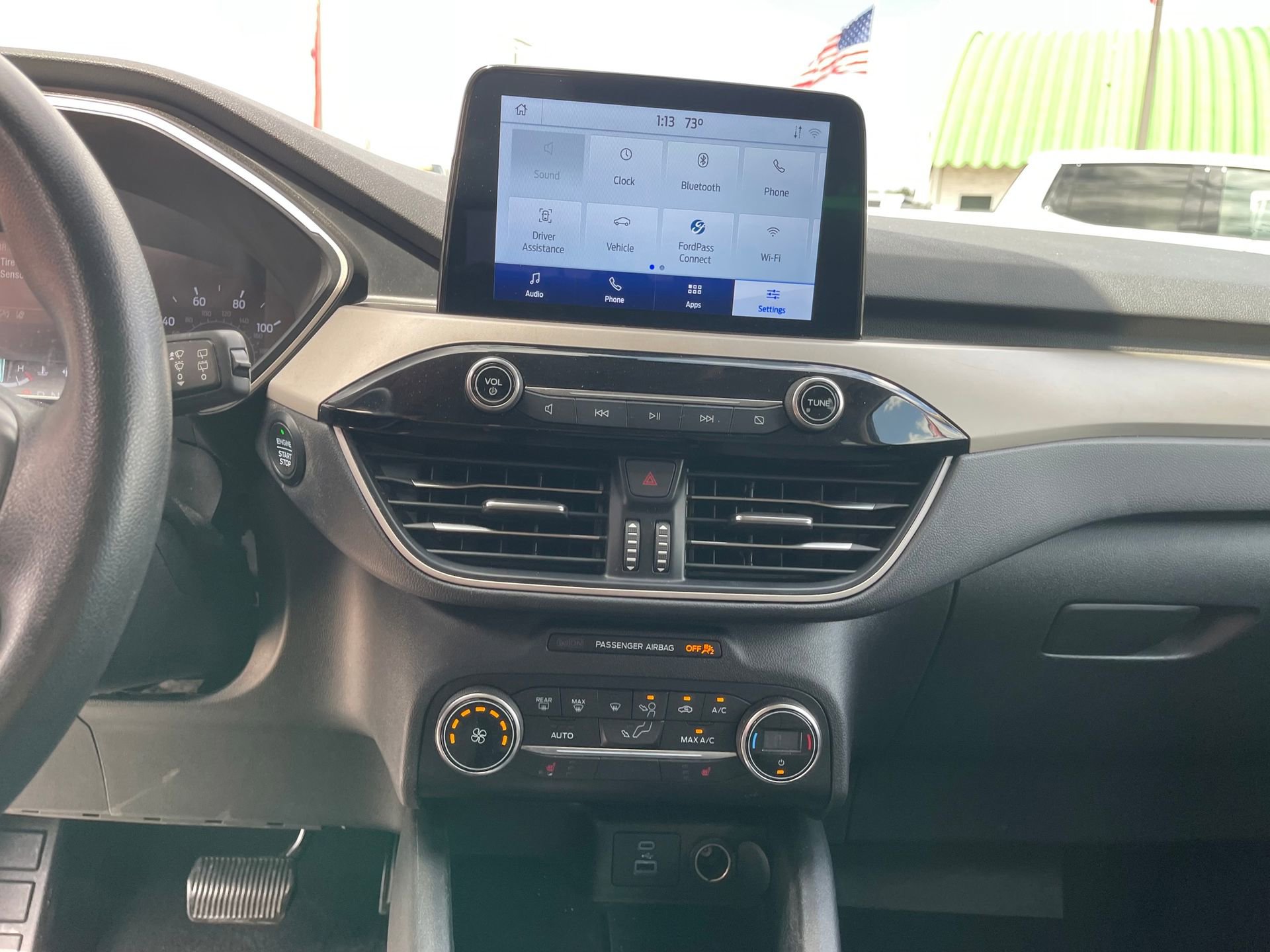 Used 2020 Ford Escape SE image 16