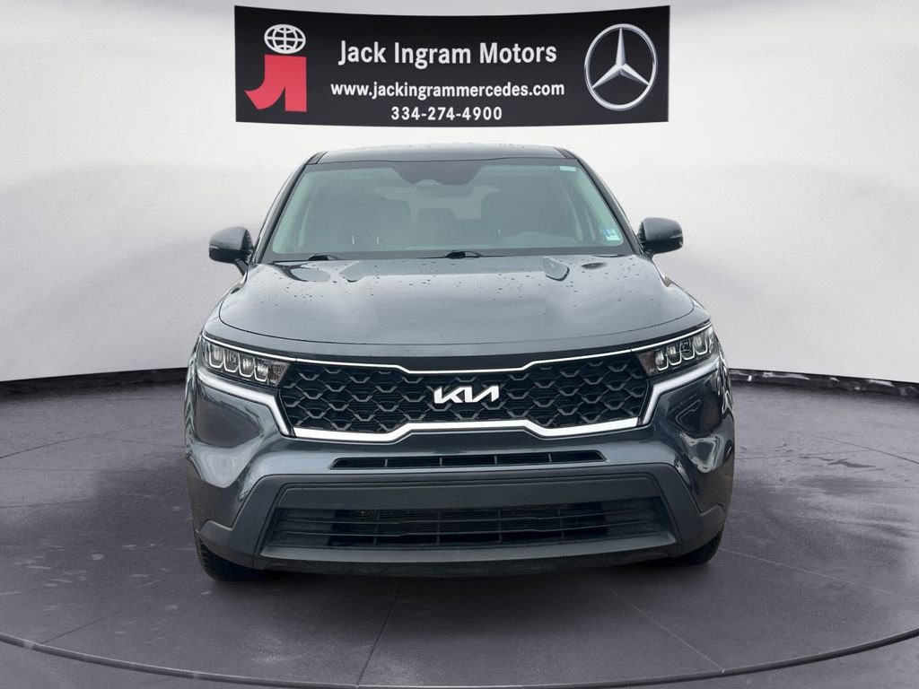 Used 2023 Kia Sorento LX image 8