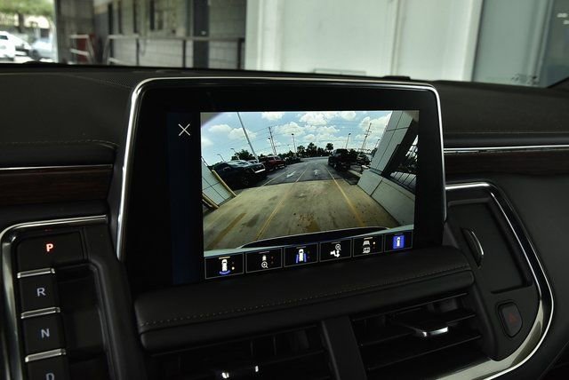 Used 2024 Chevrolet Suburban High Country AWD/4WD image 31
