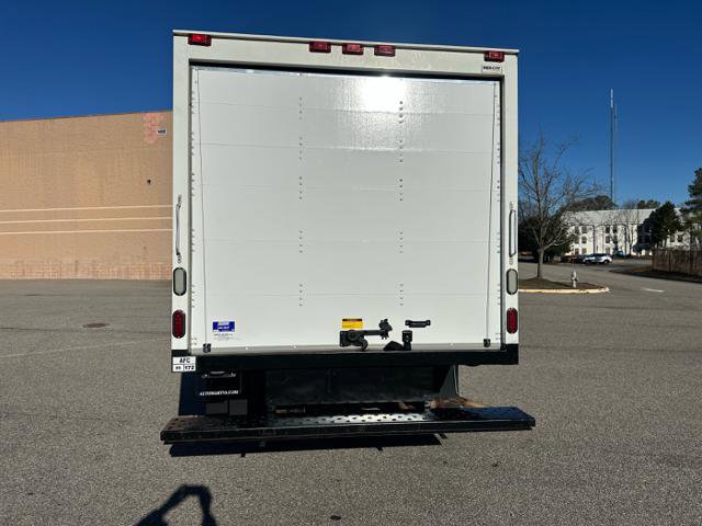 Used 2014 Chevrolet Express 4500 G4500 image 34