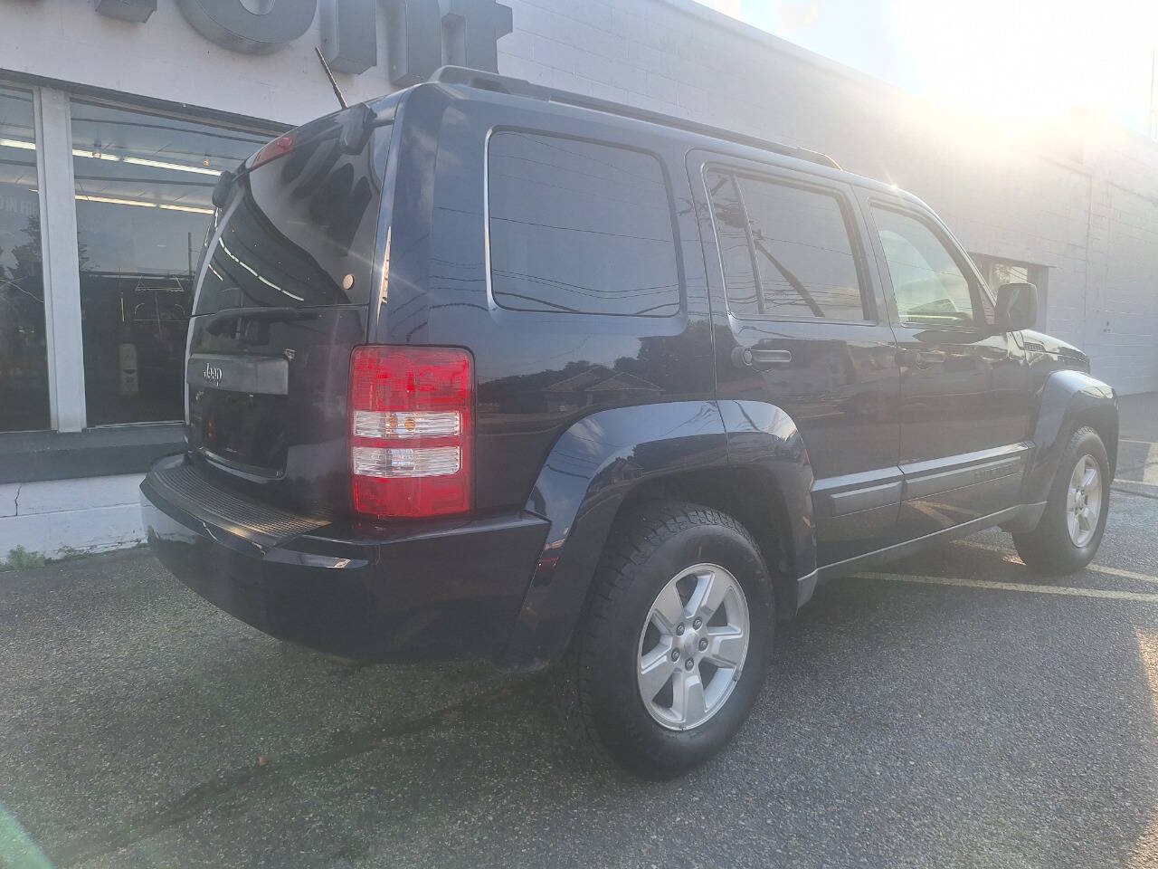 Used 2012 Jeep Liberty Sport w/ Popular Equipment Group AWD/4WD image 7