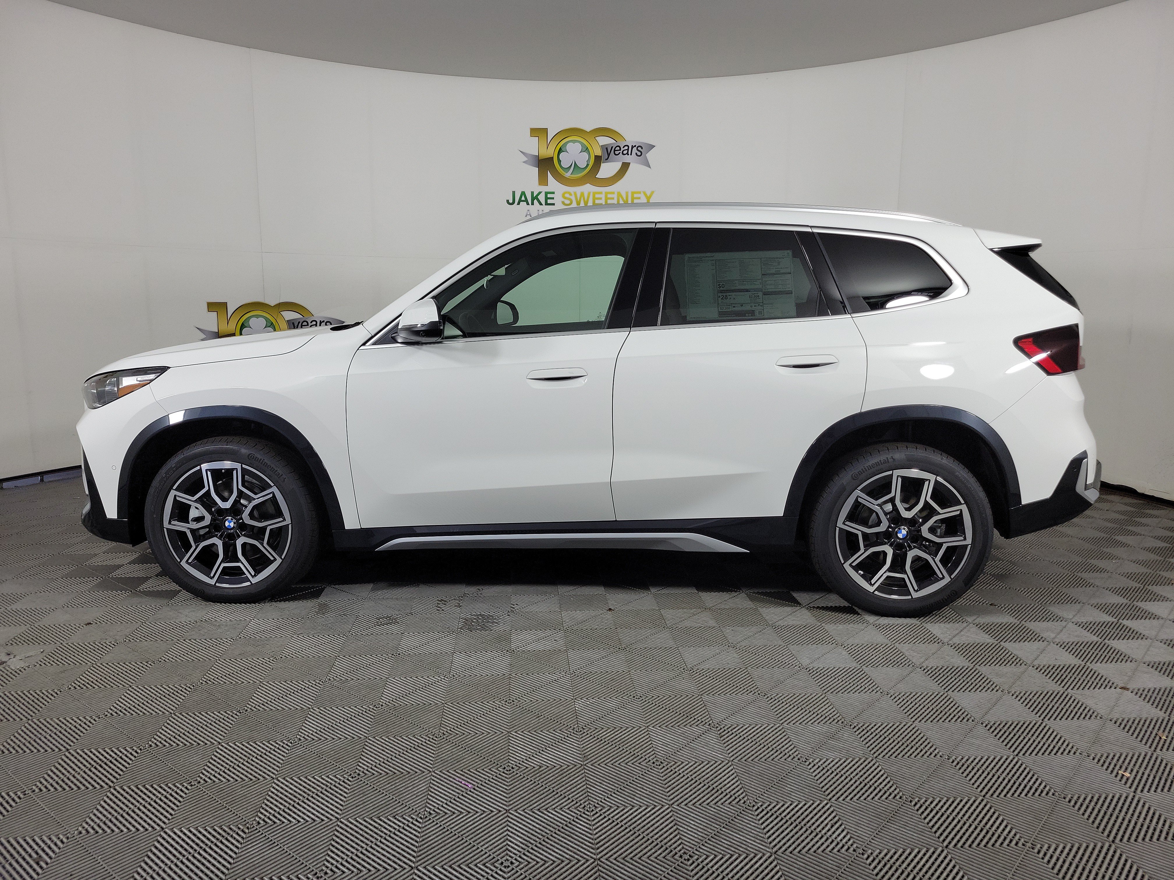 New 2026 BMW X1 xDrive28i w/ Technology Package AWD/4WD image 4
