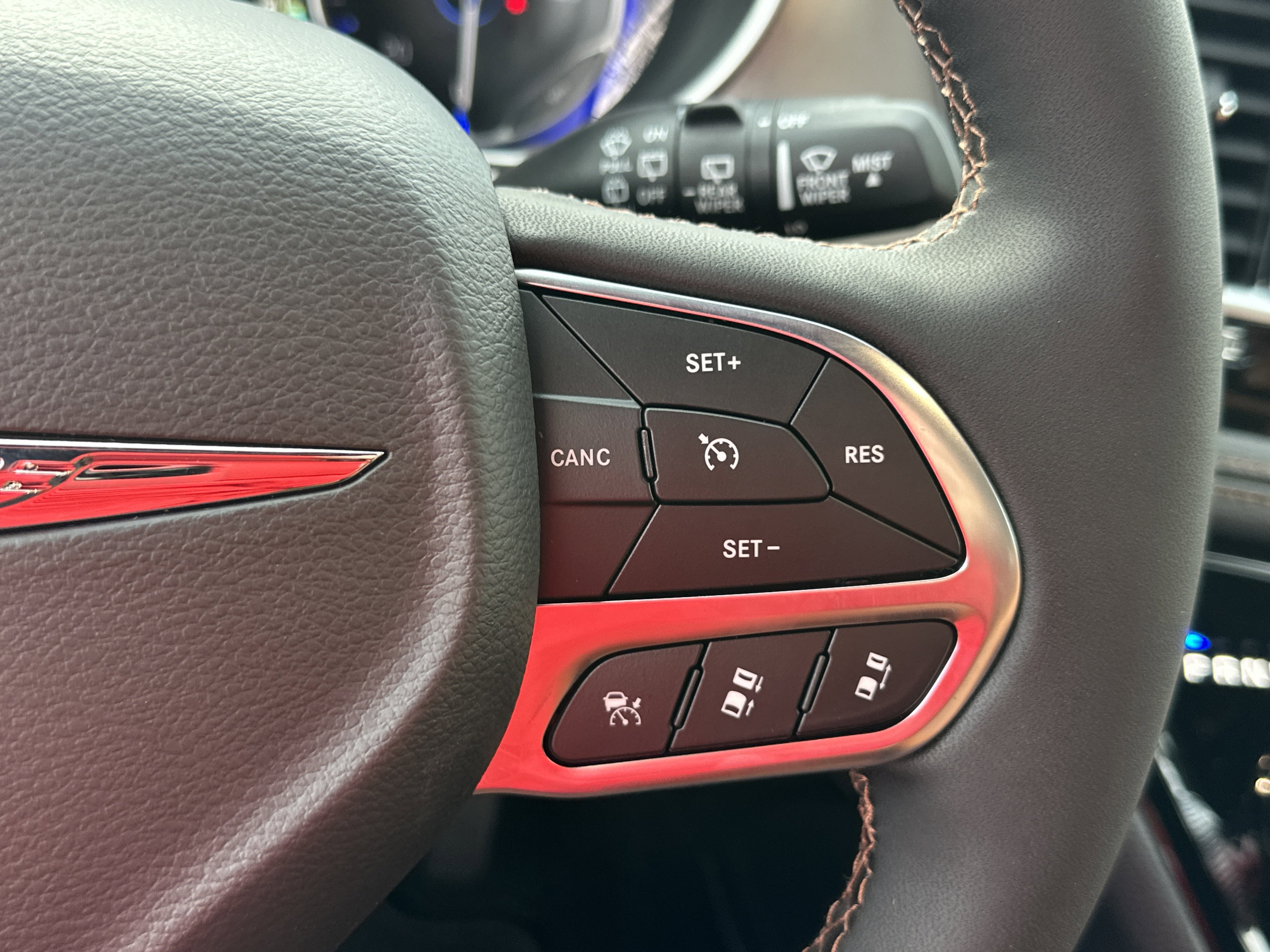 New 2026 Chrysler Pacifica Pinnacle image 8