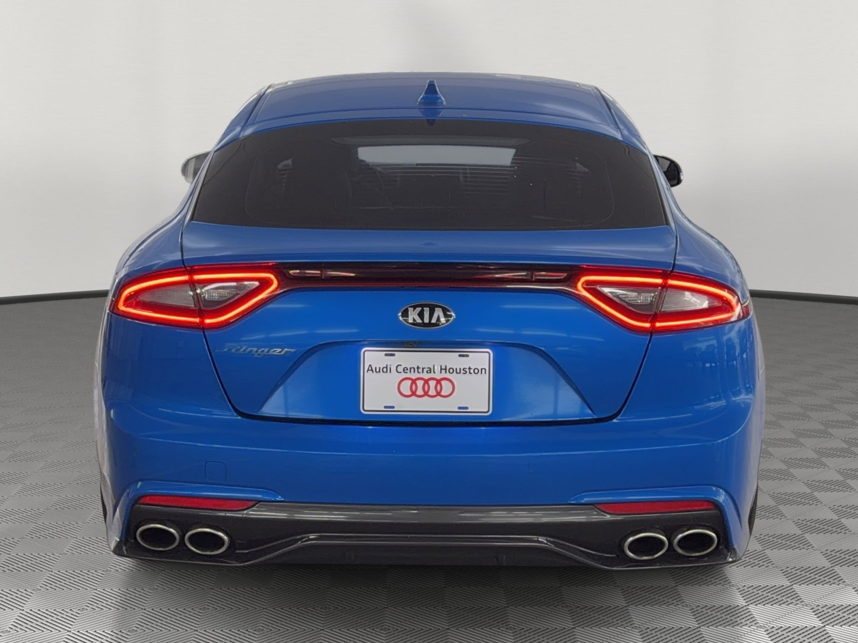 Used 2019 Kia Stinger w/ Sun & Sound Package RWD image 10