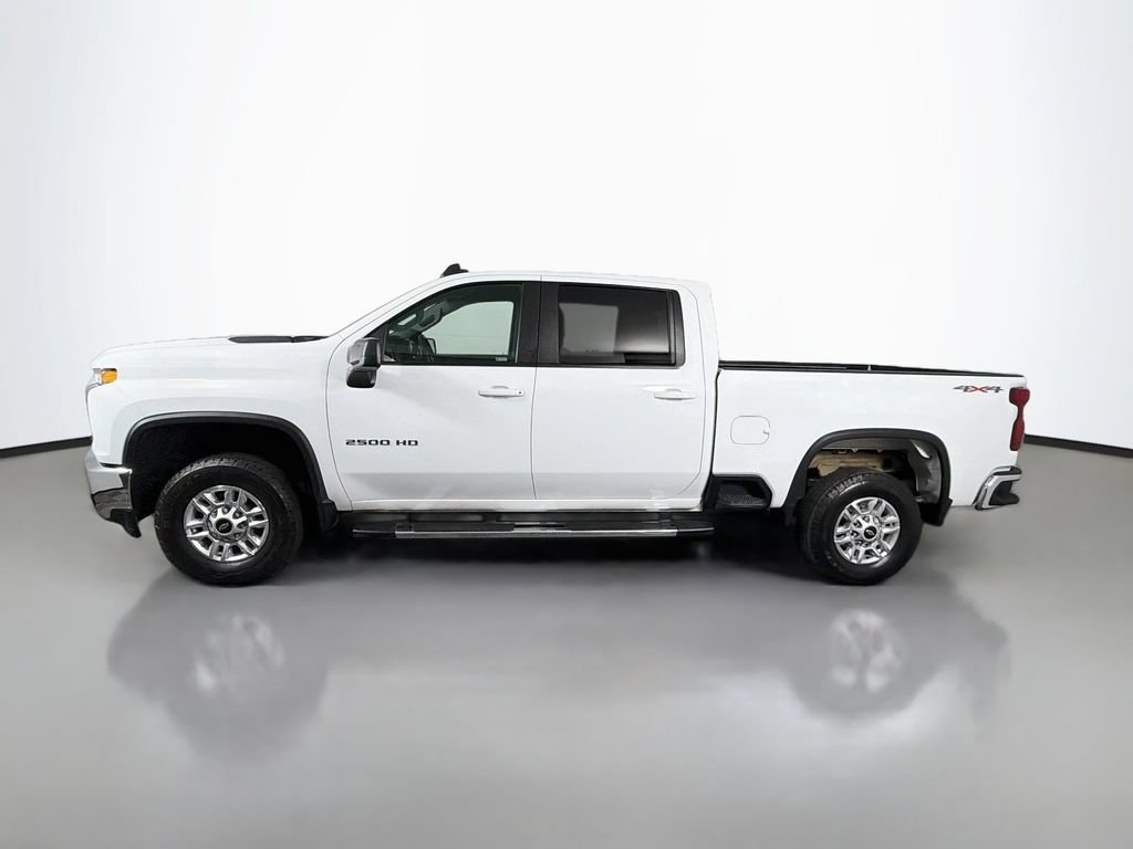 Used 2022 Chevrolet Silverado 2500 LT AWD/4WD image 4