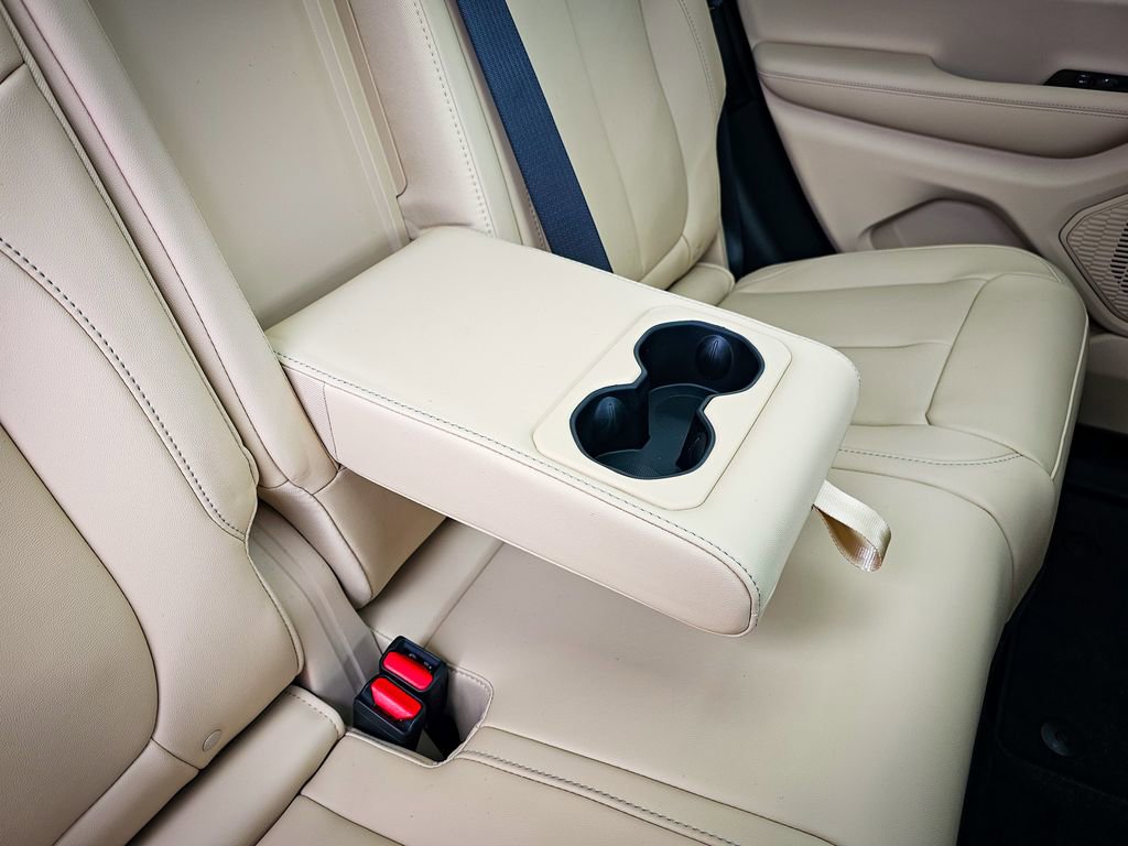 New 2025 Jeep Grand Cherokee Limited image 42