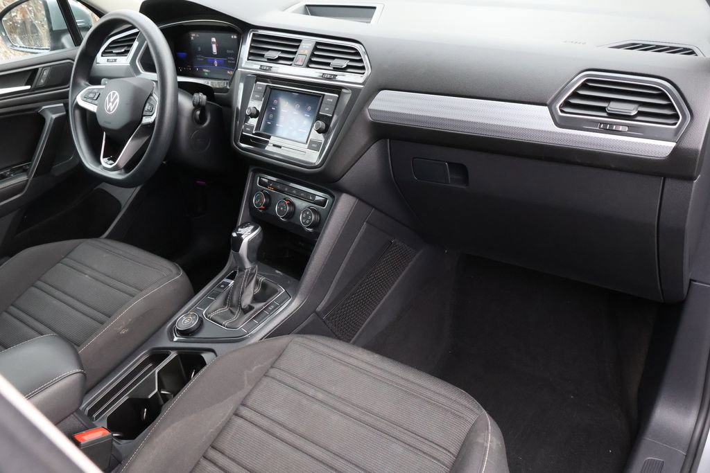 Used 2022 Volkswagen Tiguan S image 37
