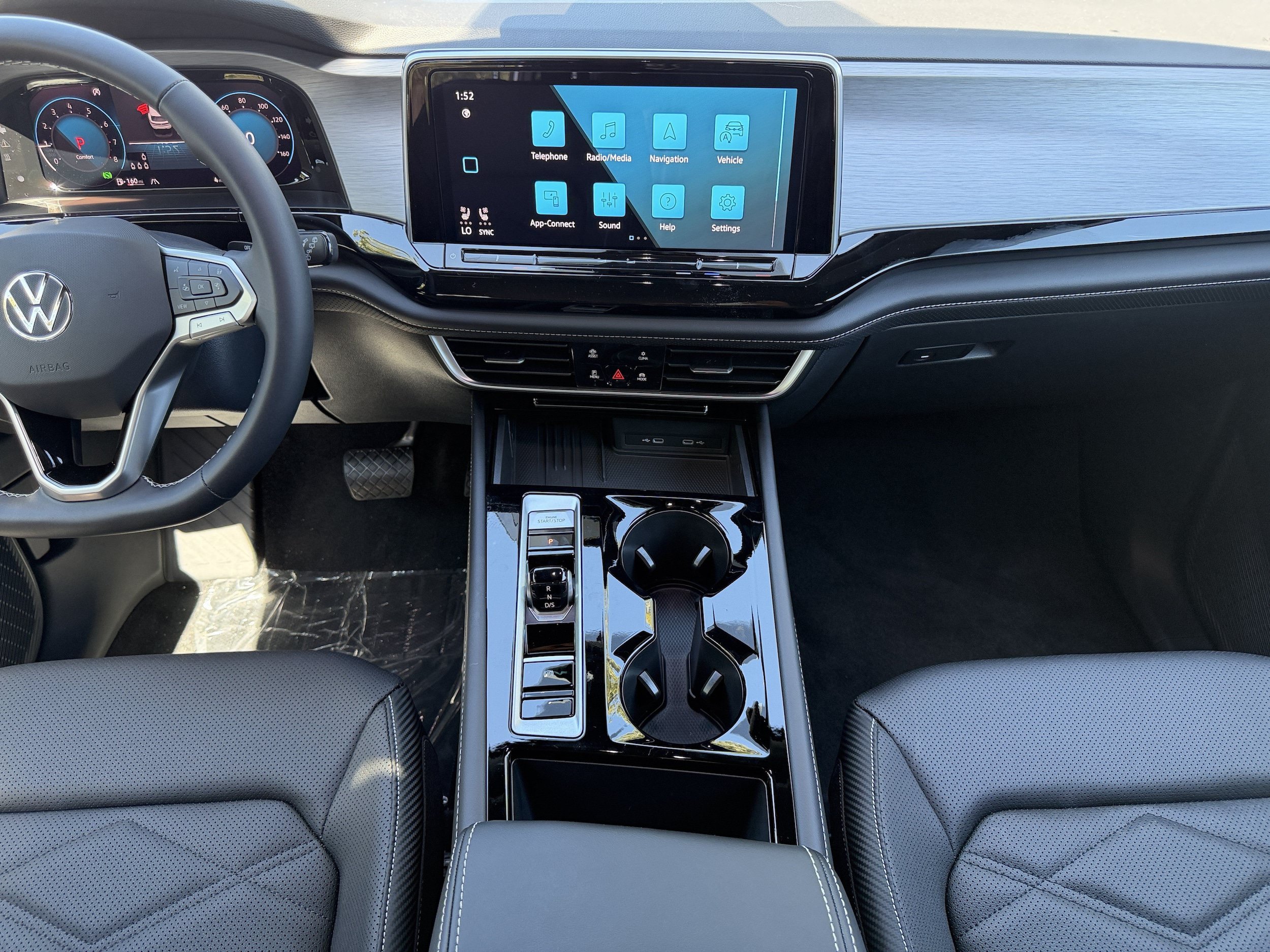 New 2026 Volkswagen Atlas Cross Sport SE FWD image 16