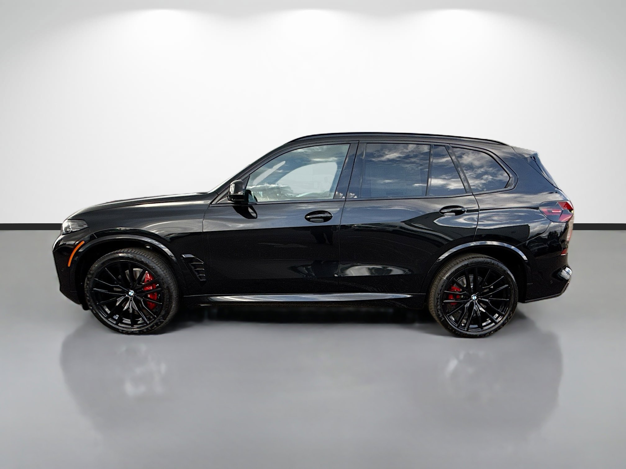 New 2026 BMW X5 xDrive40i w/ M Sport Package image 6
