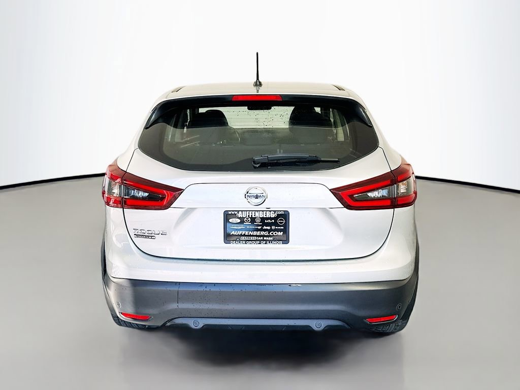 Used 2022 Nissan Rogue Sport S image 6