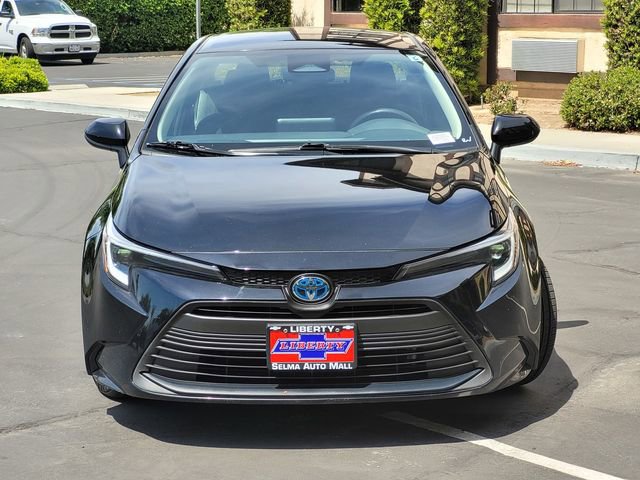 Used 2024 Toyota Corolla LE FWD image 3
