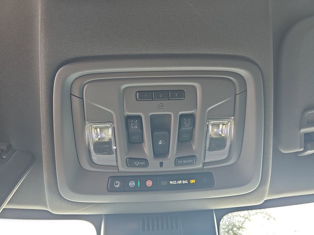 Used 2024 GMC Sierra 2500 Denali w/ Denali Reserve Package image 32