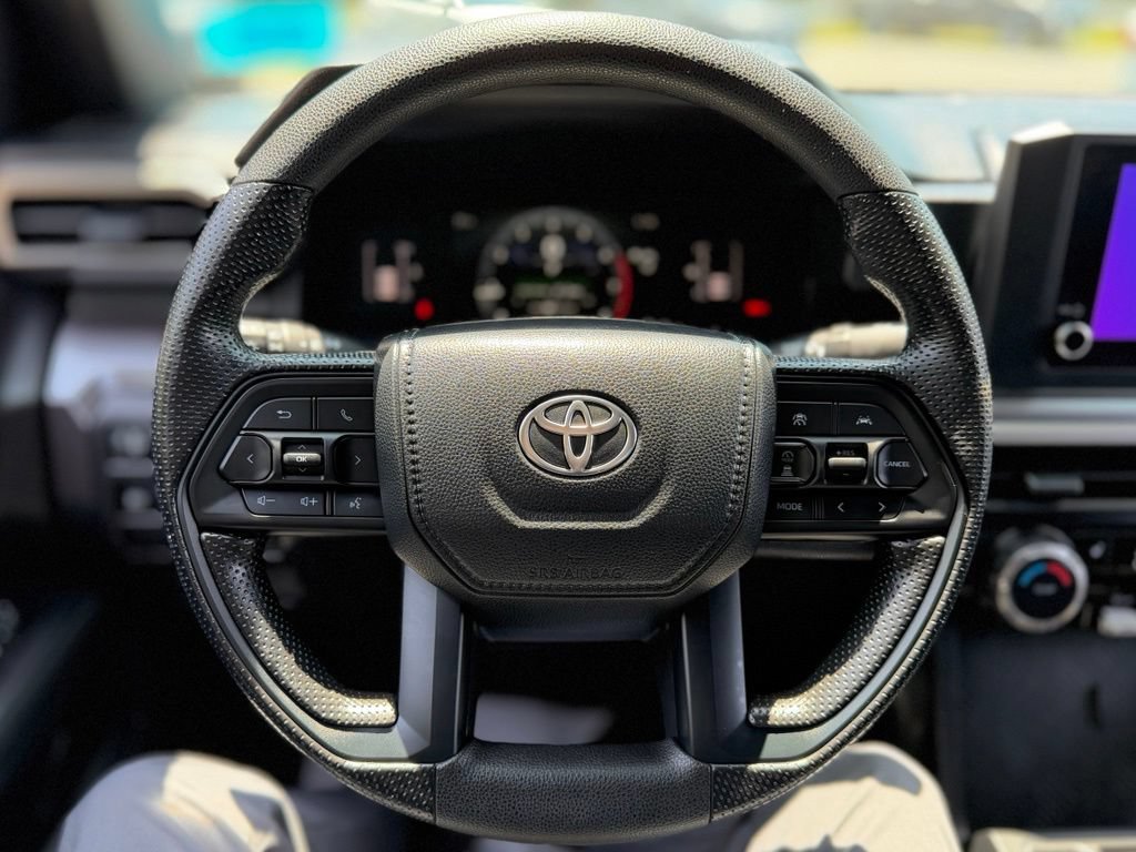 Used 2024 Toyota Tacoma SR5 AWD/4WD image 10
