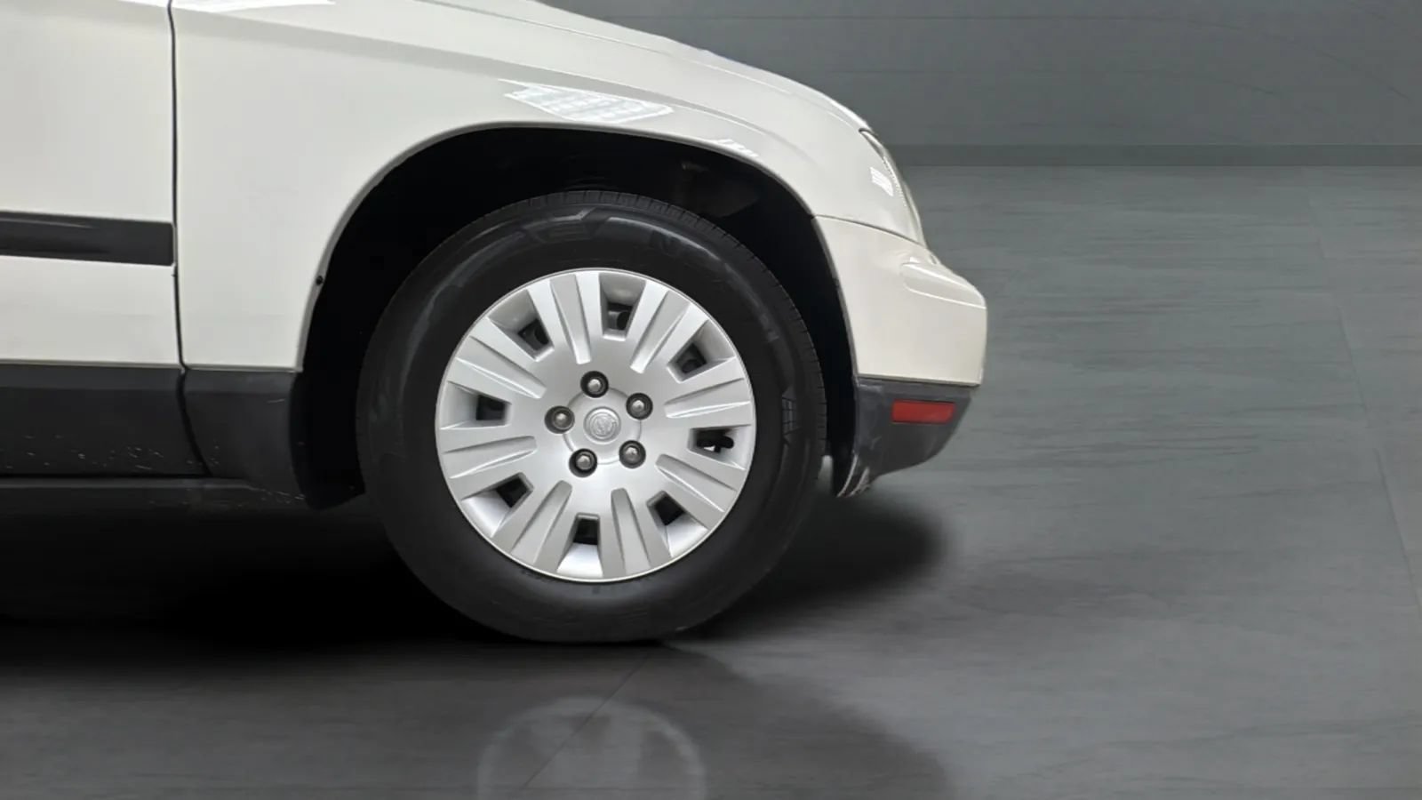 Used 2005 Chrysler Pacifica 2WD image 30