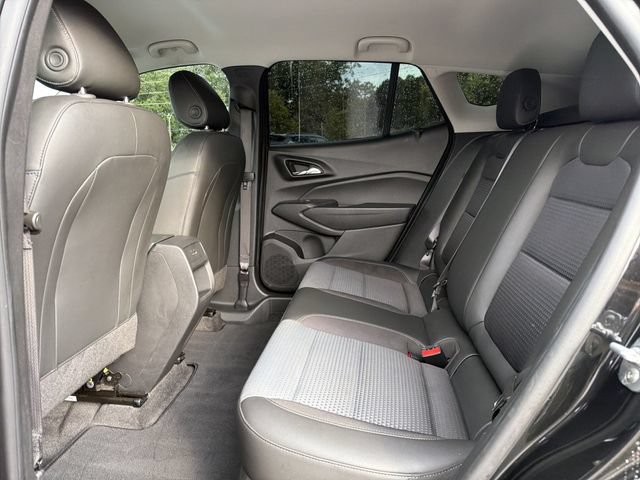 Used 2024 Chevrolet Trax LT FWD image 13